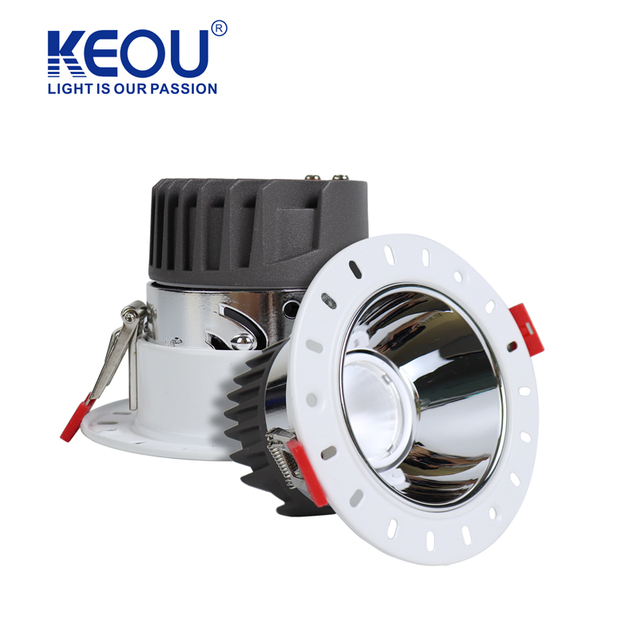 № 08 Модульный потолочный светильник с одной головкой