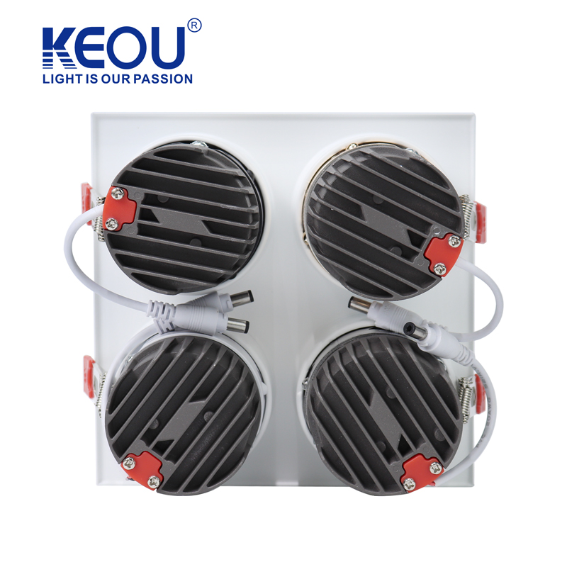 Đ&egrave;n chiếu s&aacute;ng m&ocirc;-đun bốn đầu vu&ocirc;ng số 01