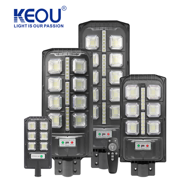 Semua dalam Satu Lampu Jalan Tenaga Surya